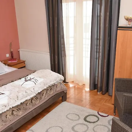 Blue House Apartment Ni Exterior foto