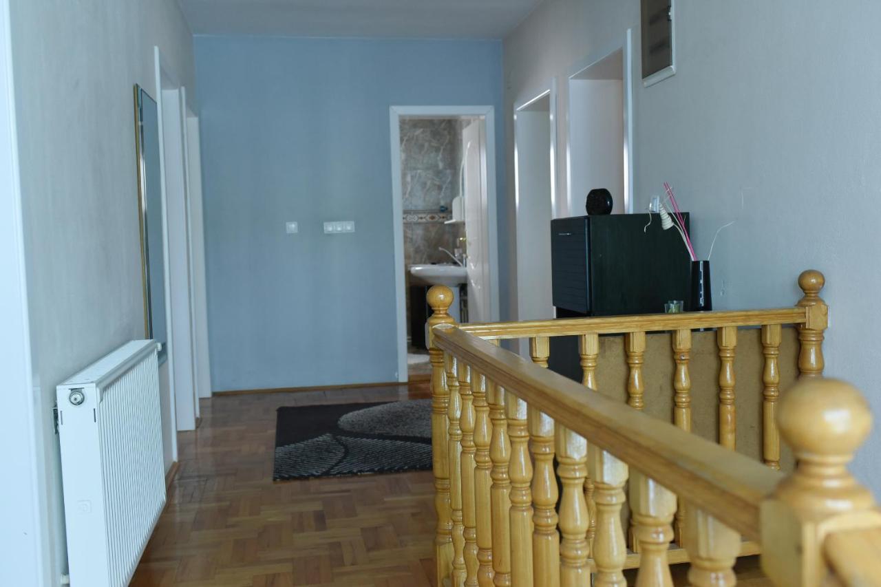 Blue House * Nis
